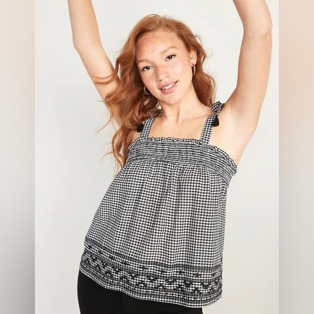 *NWT* Old Navy XL B/W Gingham Shoulder Tie Top